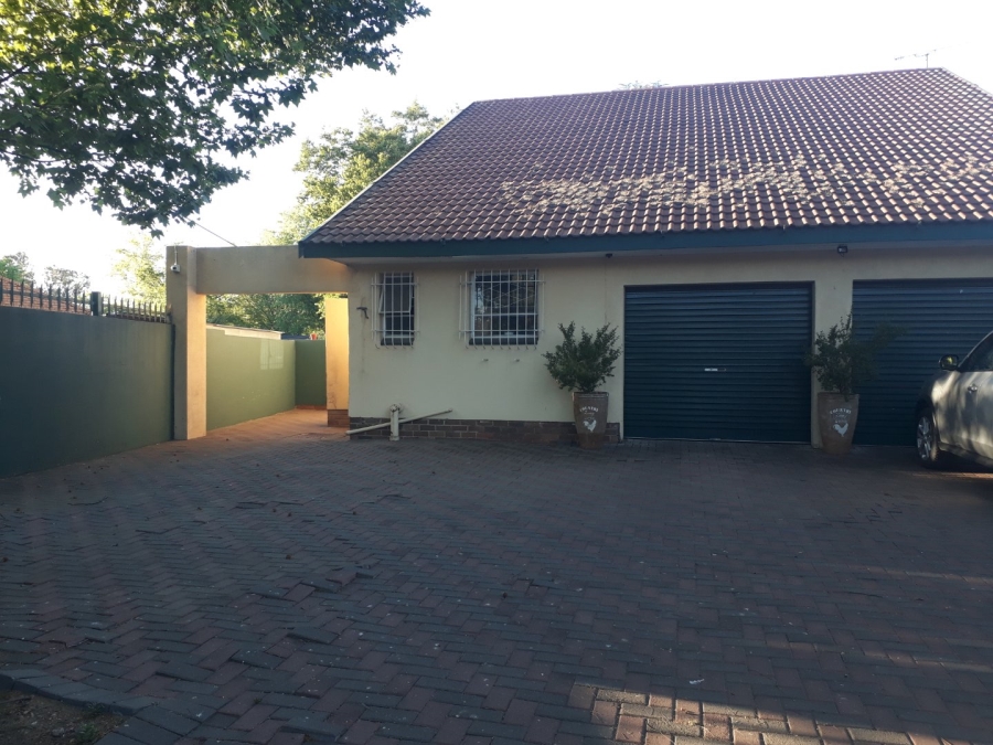 5 Bedroom Property for Sale in Sasolburg Free State